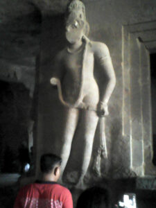 Auf der Insel Elephanta im Hafen von Mumbai, Maharestra. / On Elephanta Island in the port of Mumbai, Maharestra.