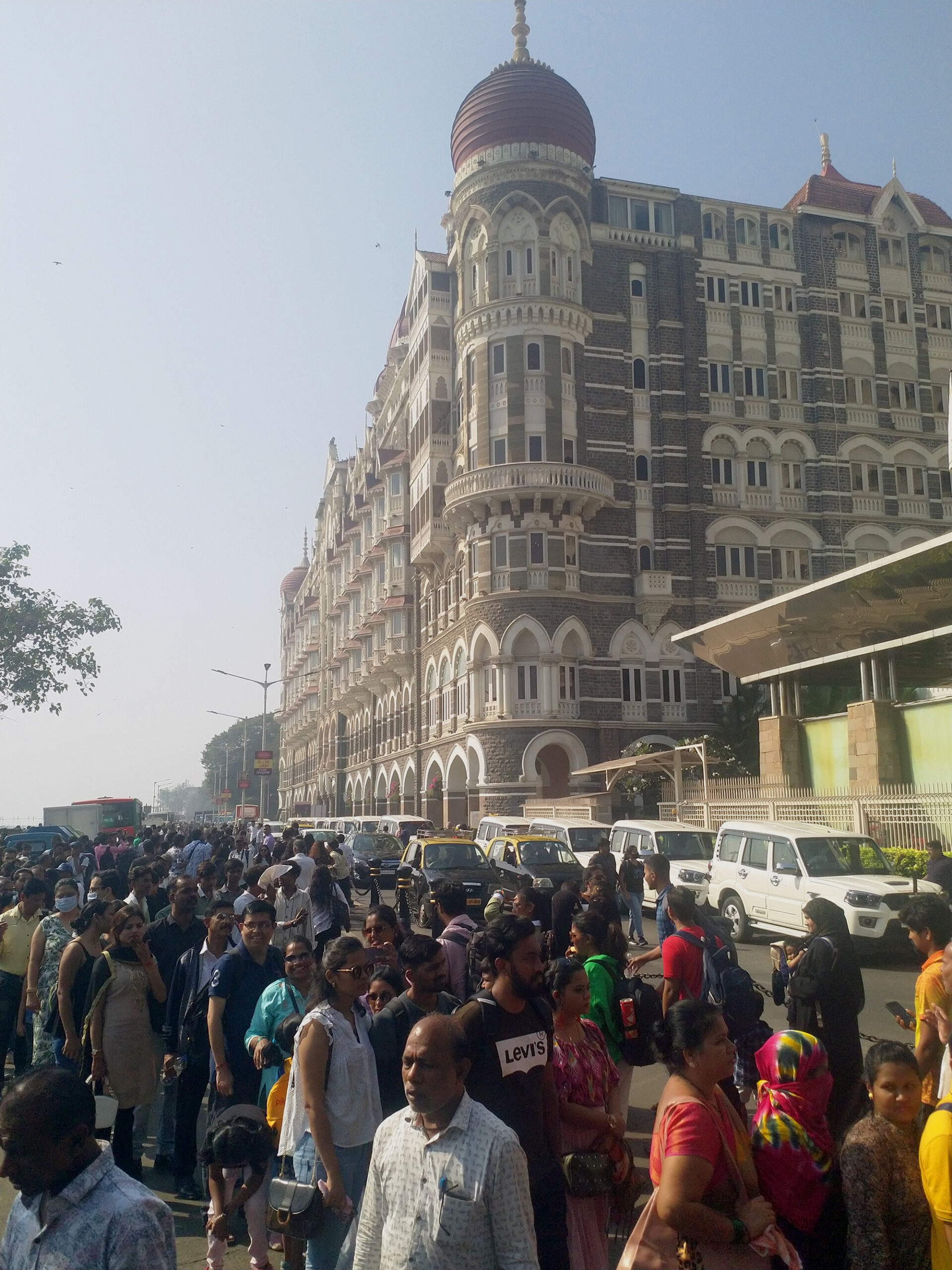 Das weltberühmte Hotel Taj Mahal Palace in Mumbai, Maharestra. / The world-famous Taj Mahal Palace hotel in Mumbai, Maharestra.