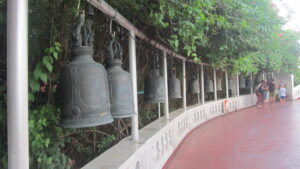 Gebetsglocken des Wat Saket (Golden Mount) in Bangkok. / Prayer bells of Wat Saket (Golden Mount) in Bangkok.