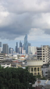 Blick über Bangkok vom Wat Saket (Golden Mount) aus. / View over Bangkok from Wat Saket (Golden Mount).